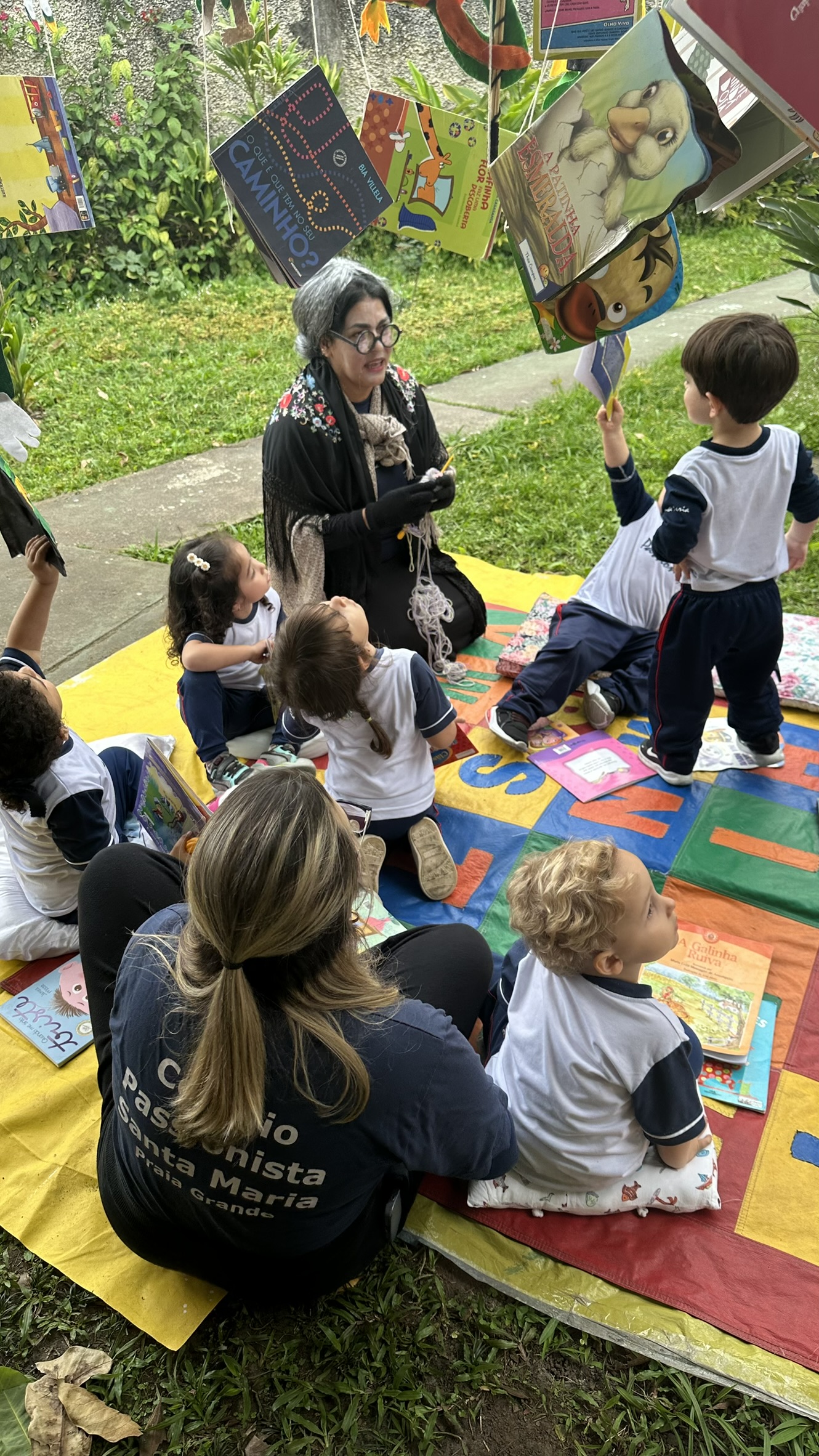Educao Infantil - Visita da Vov Maria Colgio Passionista Santa Maria