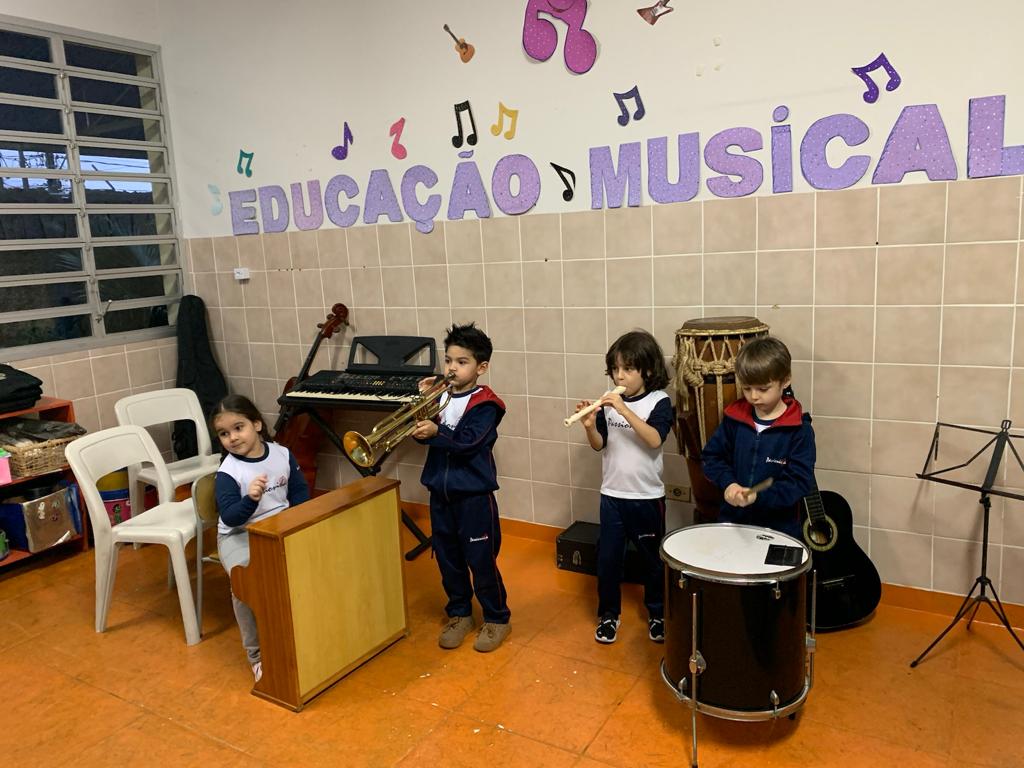 Aula de Educao Musical - infantil II. Colgio Passionista Santa Maria