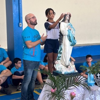 Coroao de Nossa Senhora - Colgio Passionista Santa Maria