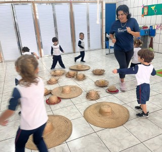 Maternal (Junho) - Projeto 'Festa Junina' - Danças - Colégio Passionista Santa Maria