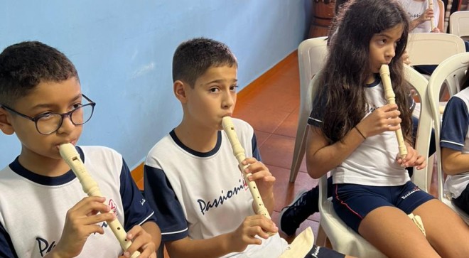 Aula de Flauta - 4 Ano - Colgio Passionista Santa Maria
