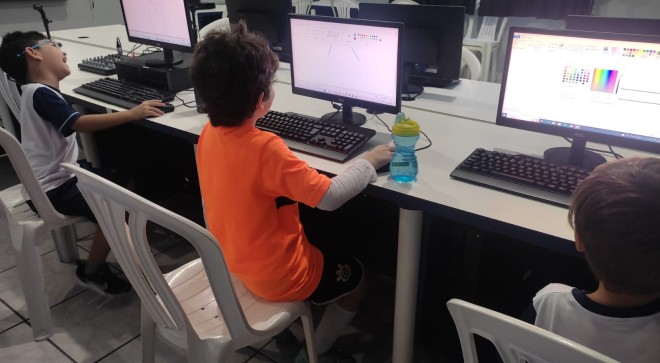 Laboratrio de informtica - Infantil II - Colgio Passionista Santa Maria