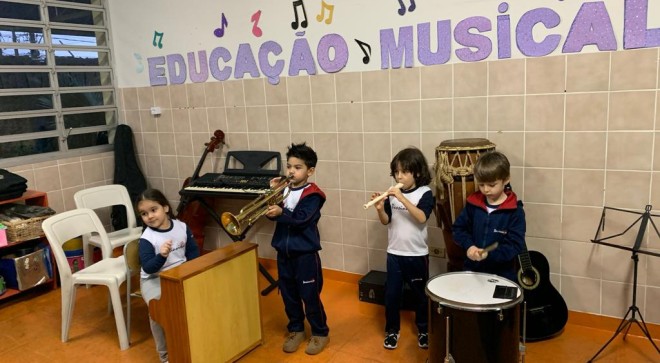 Aula de Educao Musical - infantil II. - Colgio Passionista Santa Maria